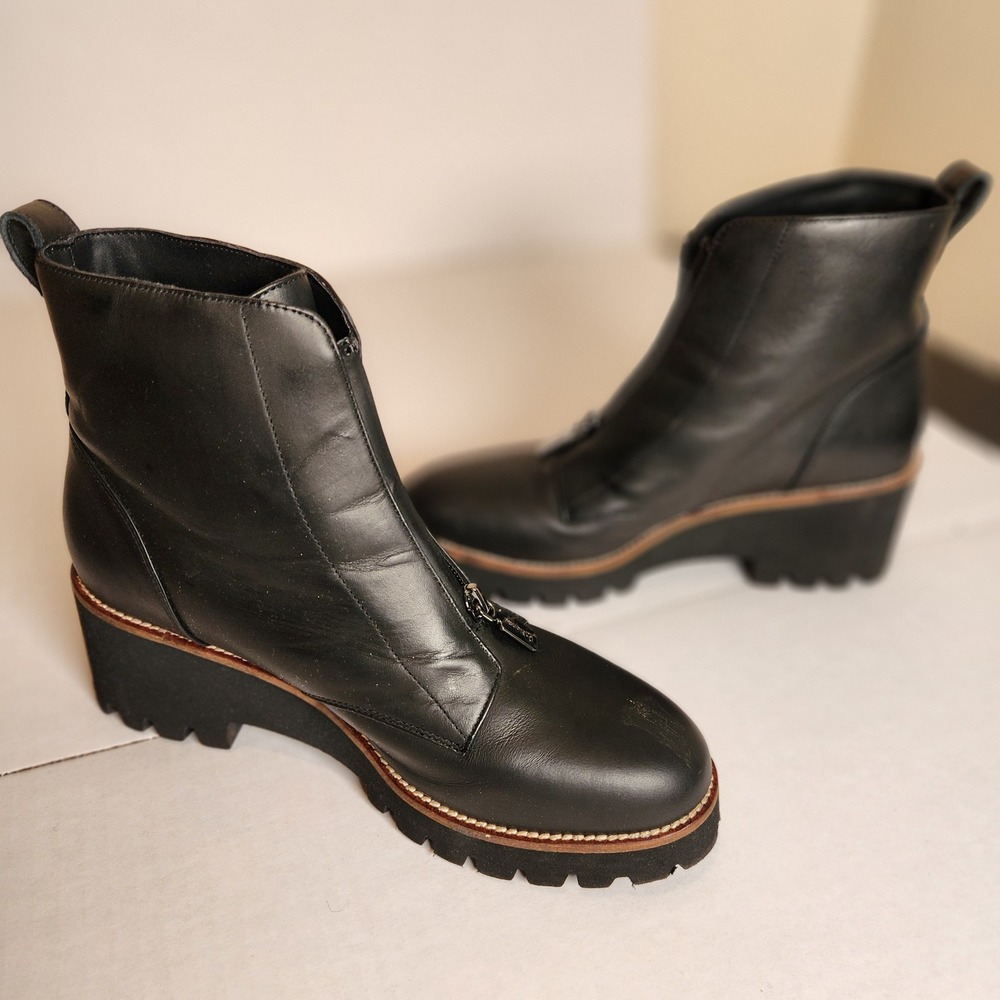 Blondo Waterproof Black Leather Front Zip Lug Sole Ankle Boots Womens 9.5M